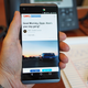 Illustration for article titled The person in this LG V20 review picture has tiny Trump hands
